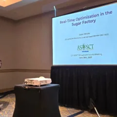 Em sua primeira palestra Josias Messias abordou o tema "Real-Time Optimization in the Sugar Factory"