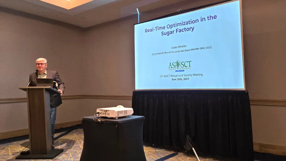 Em sua primeira palestra Josias Messias abordou o tema "Real-Time Optimization in the Sugar Factory"