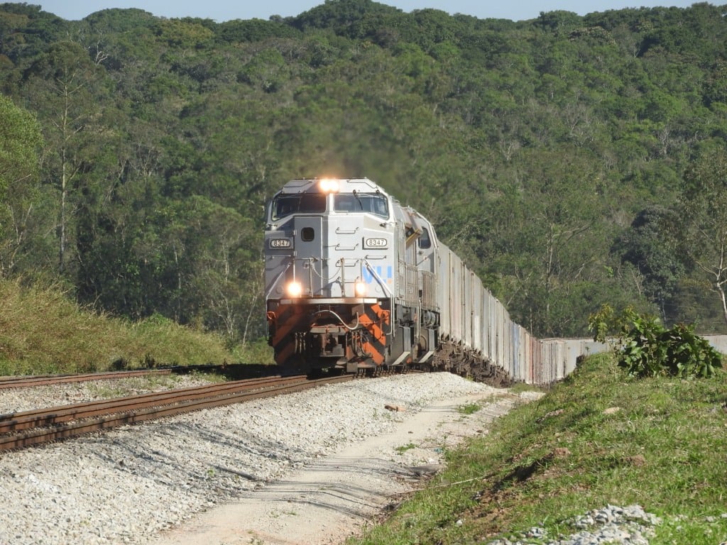 VLI e Tereos realizam 1ª operação ferroviária de açúcar com compensação de carbono