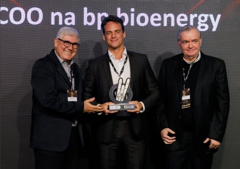 Marcus Schlosser, foi eleito um dos Executivos Mais Influentes do Setor na categoria Alta Direção Marcus Schlosser, foi eleito um dos Executivos Mais Influentes do Setor na categoria Alta Direção