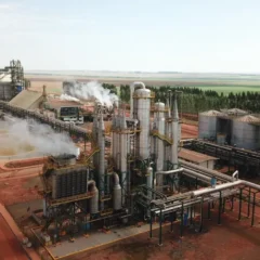 Neomille, da Cerradinho, ampliará usina de etanol de milho com R$ 300 mi do BNDES Neomille, da Cerradinho, ampliará usina de etanol de milho com R$ 300 mi do BNDES