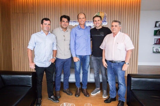 Dirigentes da Unida, AFCP e Asplan foram pedir apoio de Hugo Motta para enfrentar a crise que passa o setor canavieiro do NE. (Imagem: Divulgação)